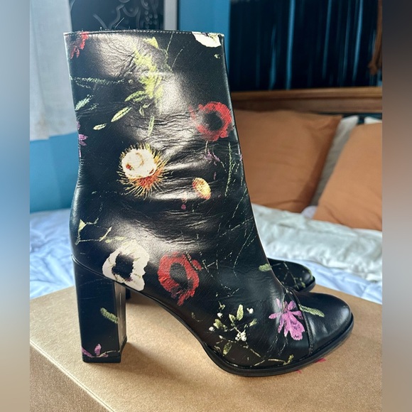 Matisse 'Graffiti' Block Heel Bootie - Picture 3 of 14